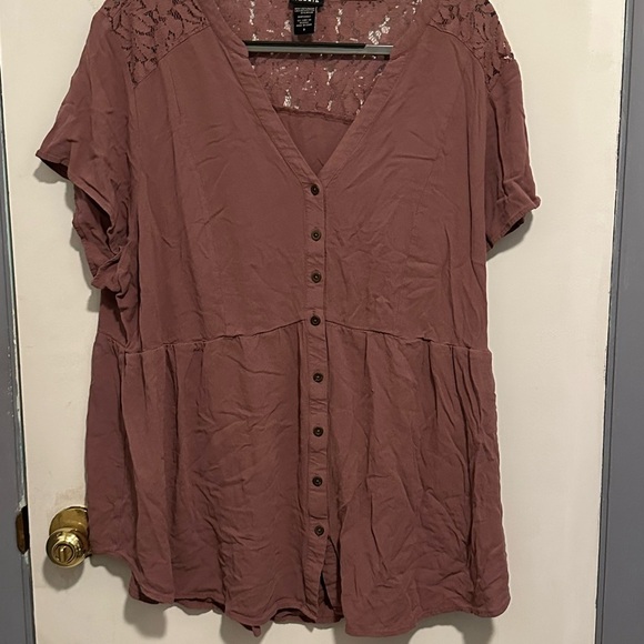 Torrid Women's Mauve Button-Down Top - Picture 1 of 6